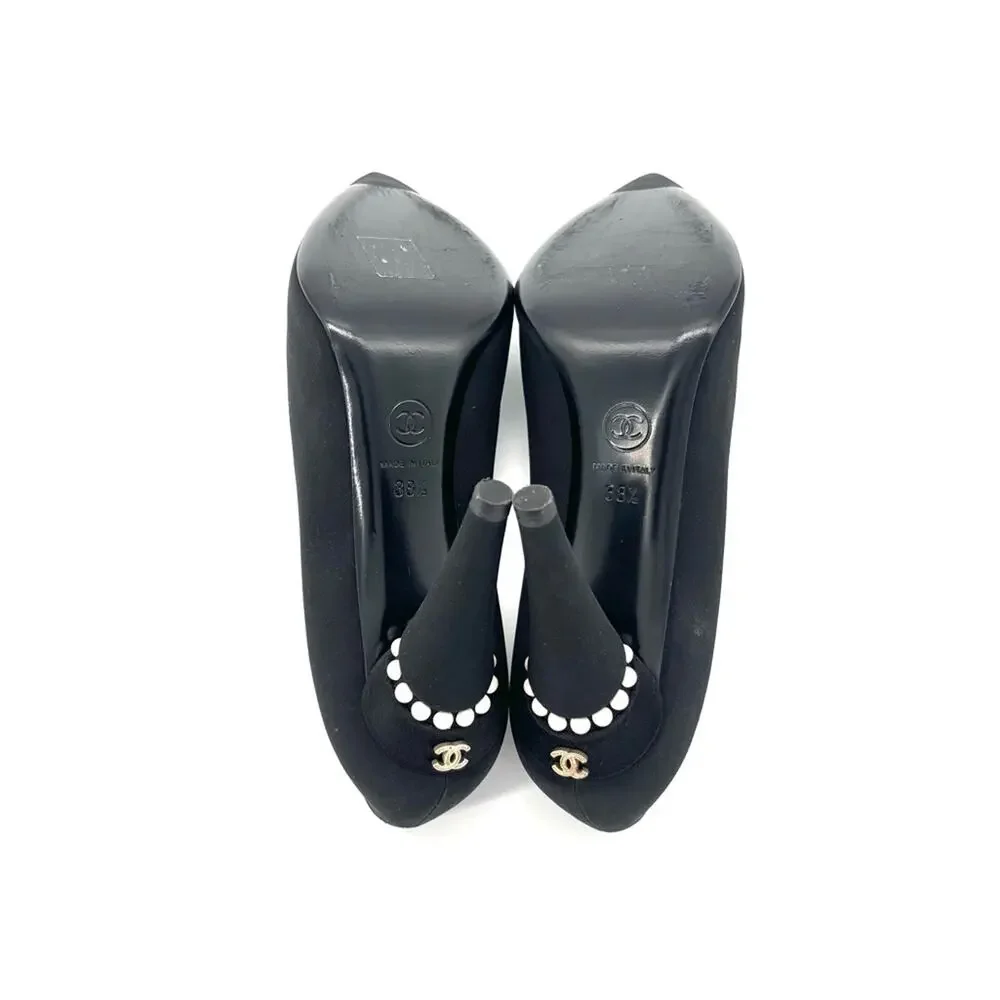 Chanel Interlocking CC Logo Pearl Satin Cap Toe Pointed Toe Pumps 38.5 Shoes